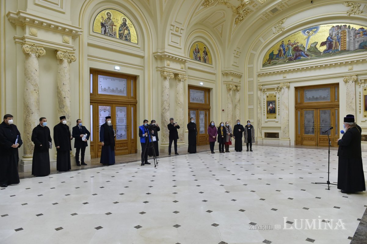 Distincții pentru membrii redacției revistei „Chemarea Credinței” 159303