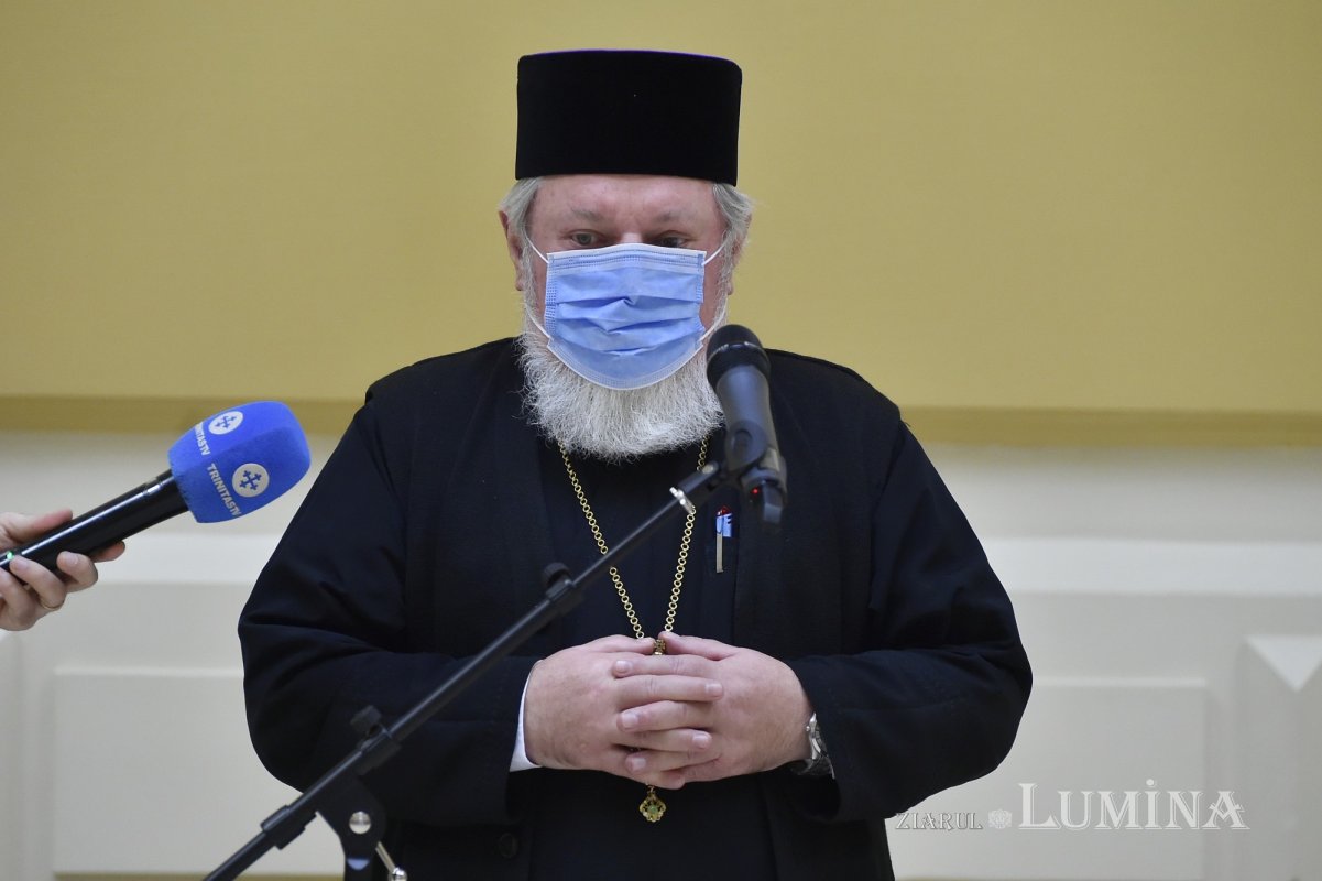 Distincții pentru membrii redacției revistei „Chemarea Credinței” 159304