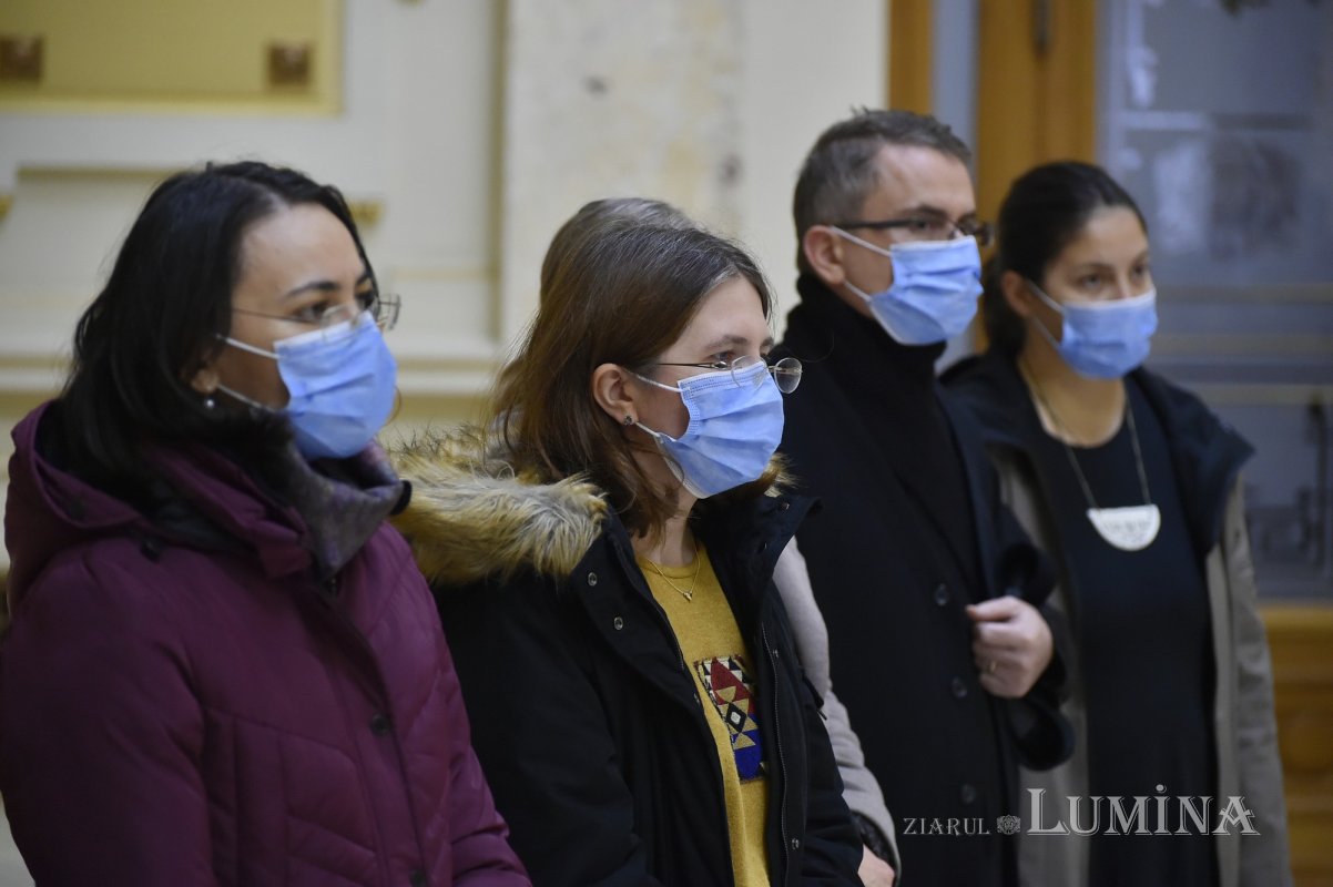 Distincții pentru membrii redacției revistei „Chemarea Credinței” 159306