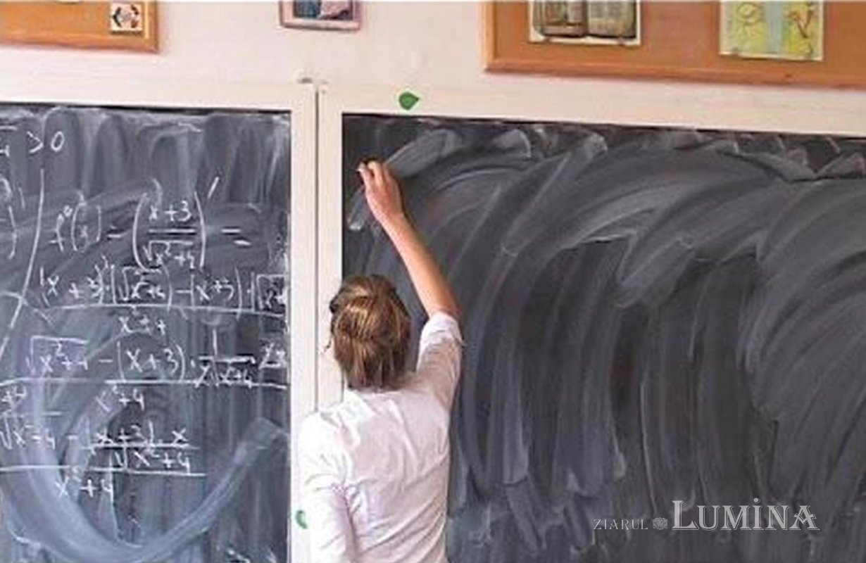 Un sfert dintre elevi, analfabeţi funcţional la matematică şi ştiinţe 159253