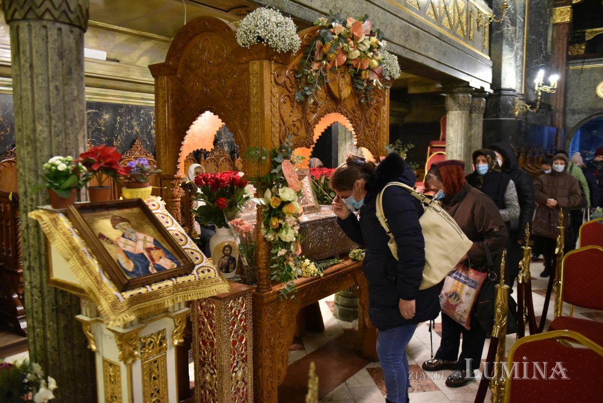 Începutul sărbătorii Sfântului Spiridon la Catedrala Mitropolitană din Bucureşti 159450