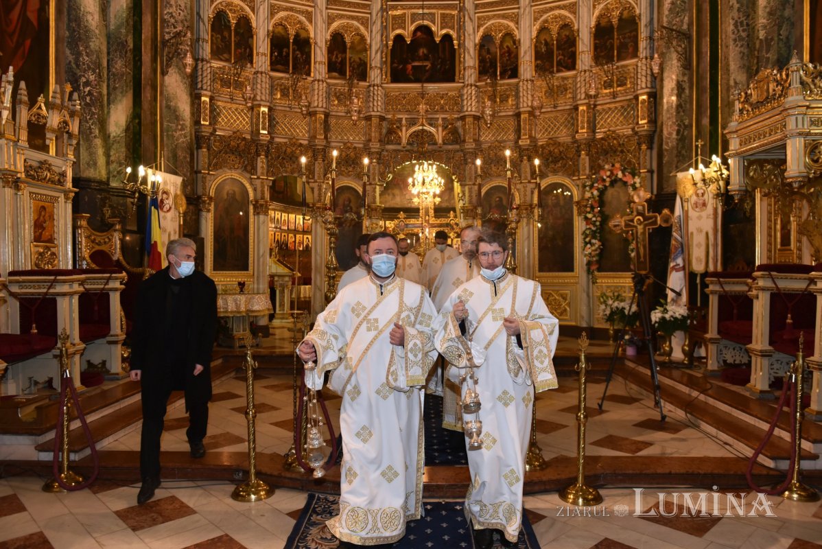 Începutul sărbătorii Sfântului Spiridon la Catedrala Mitropolitană din Bucureşti 159451