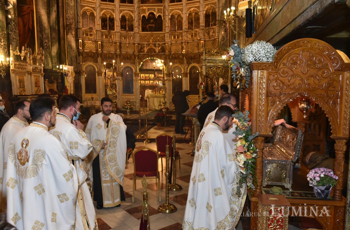 Începutul sărbătorii Sfântului Spiridon la Catedrala Mitropolitană din Bucureşti 159452