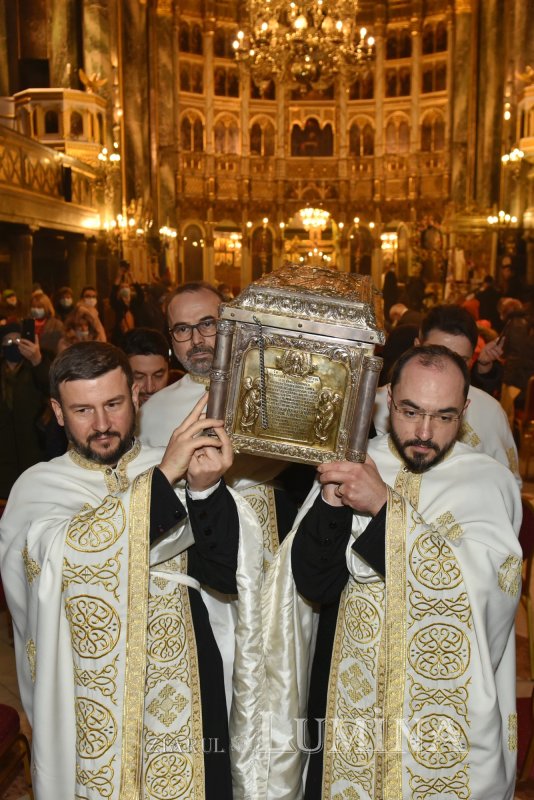 Începutul sărbătorii Sfântului Spiridon la Catedrala Mitropolitană din Bucureşti 159453