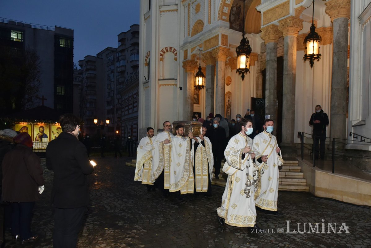 Începutul sărbătorii Sfântului Spiridon la Catedrala Mitropolitană din Bucureşti 159455