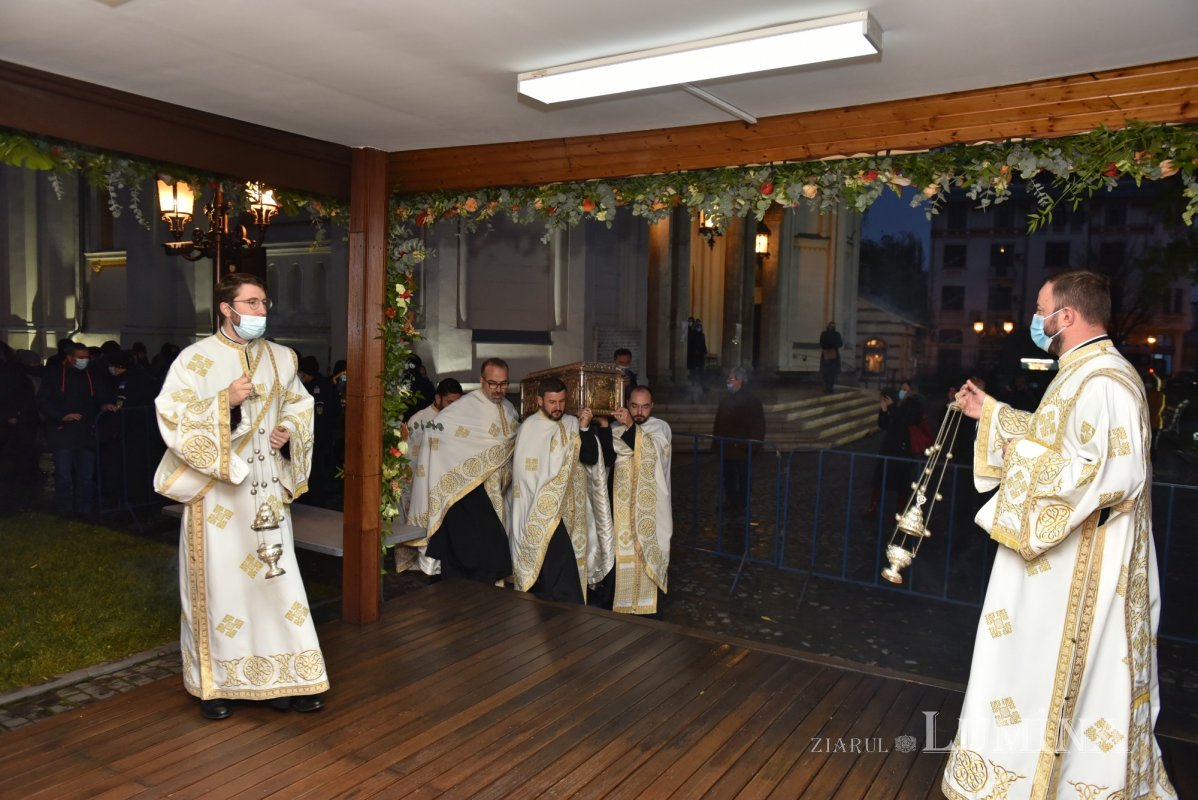 Începutul sărbătorii Sfântului Spiridon la Catedrala Mitropolitană din Bucureşti 159458