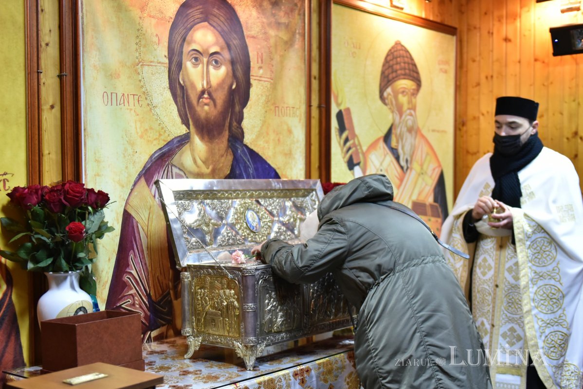 Începutul sărbătorii Sfântului Spiridon la Catedrala Mitropolitană din Bucureşti 159463