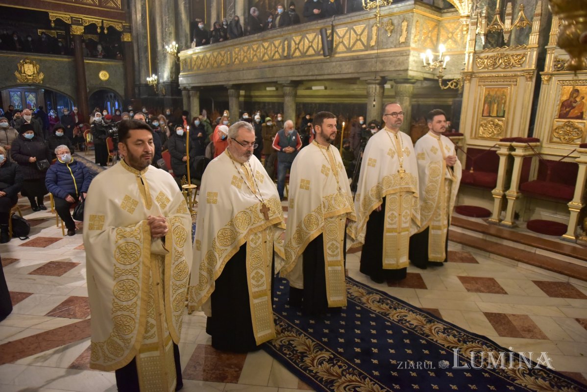 Începutul sărbătorii Sfântului Spiridon la Catedrala Mitropolitană din Bucureşti 159471