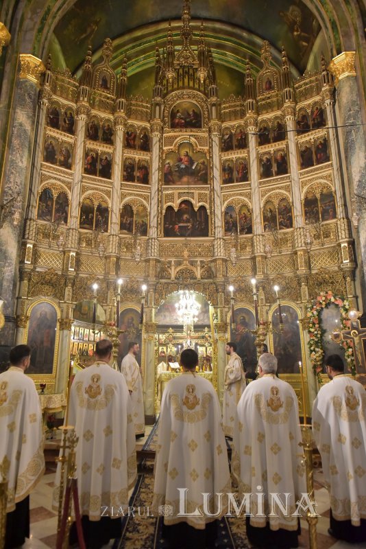 Începutul sărbătorii Sfântului Spiridon la Catedrala Mitropolitană din Bucureşti 159472