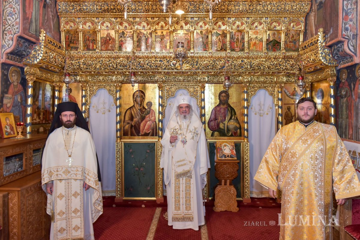 Să răspundem chemării lui Hristos prin spovedanie, împărtăşire şi fapte de milostenie 159683