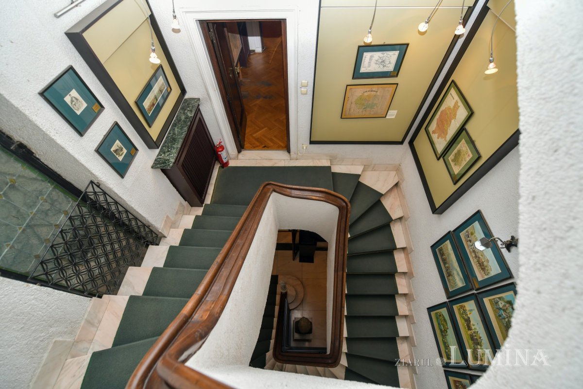 Turul lumii într-o clădire superbă 159872