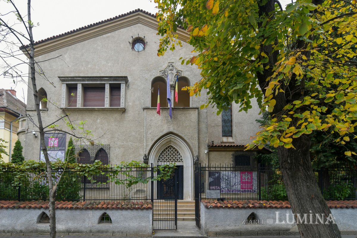 Turul lumii într-o clădire superbă 159877