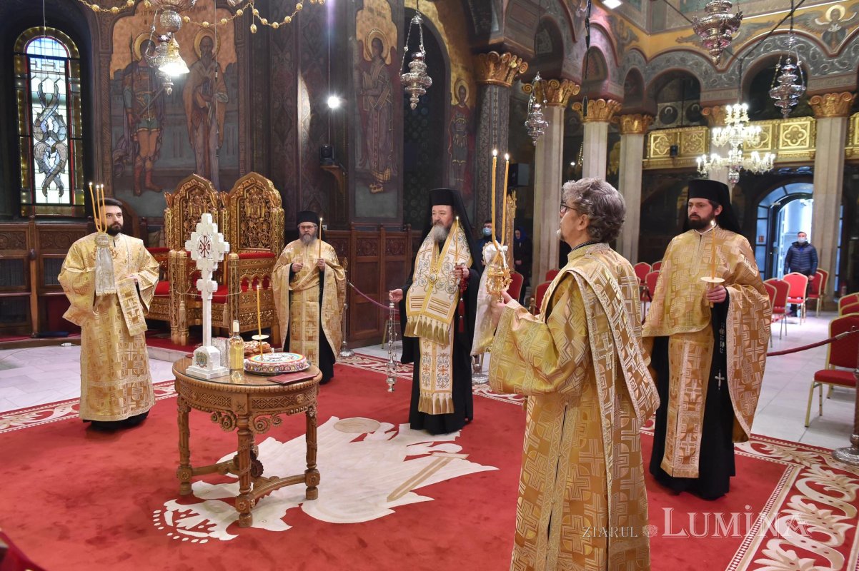 Comemorarea eroilor Revoluţiei la Catedrala Patriarhală și la monumente din Capitală 160408