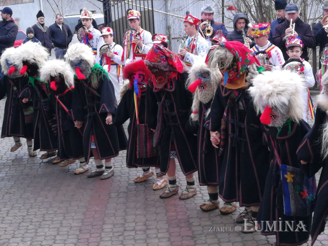 Datinile de iarnă, martori din recuzita de neuitat a copilăriei 160502