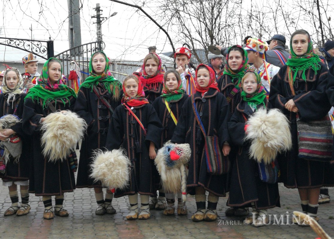 Datinile de iarnă, martori din recuzita de neuitat a copilăriei 160508
