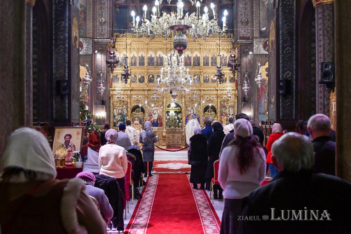 Slujba trecerii dintre ani la Catedrala Patriarhală 160800