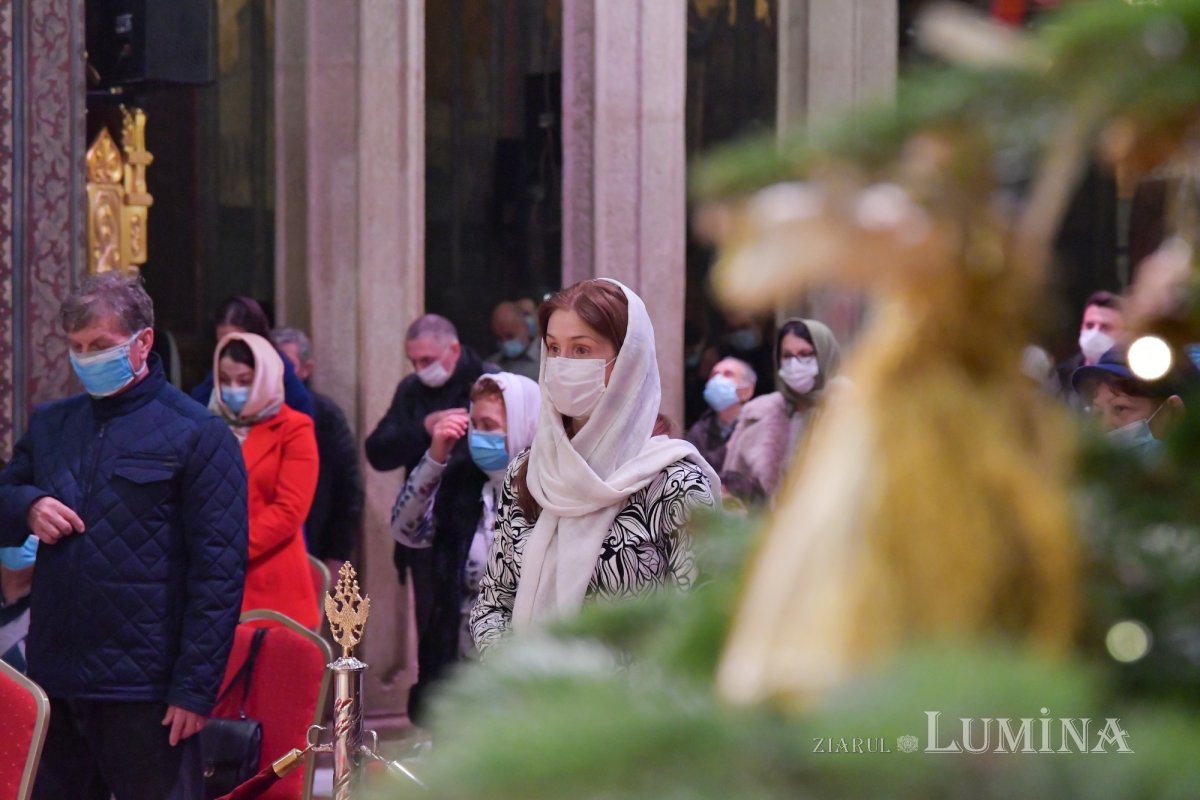 Slujba trecerii dintre ani la Catedrala Patriarhală 160810