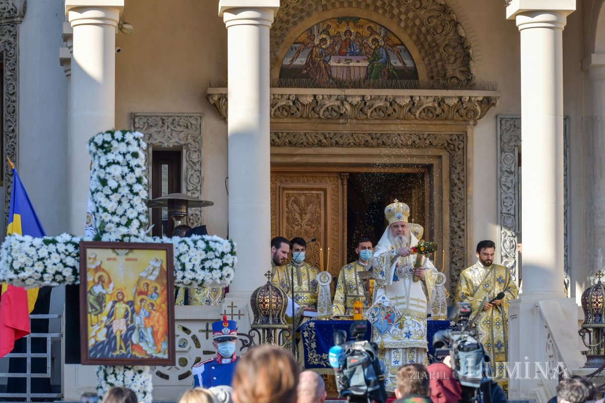 Sărbătoarea Botezului Domnului la Catedrala Patriarhală 161246