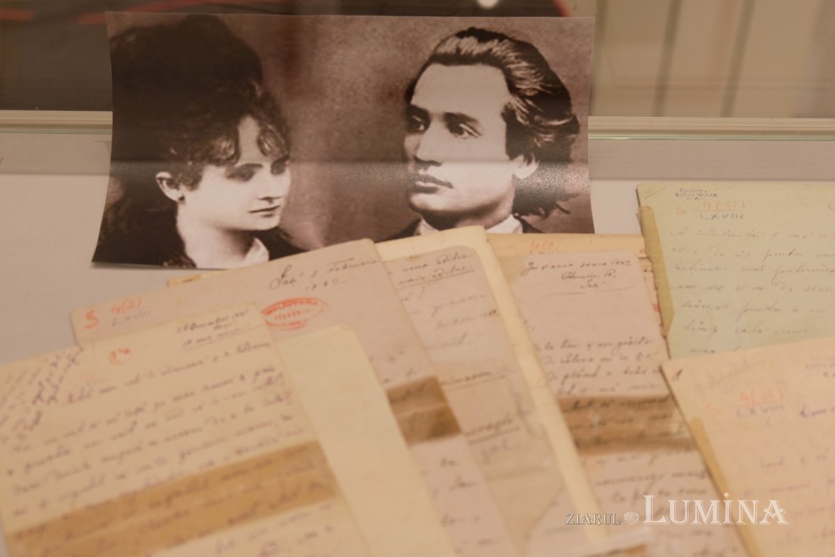 Vernisaj dedicat poetului Mihai Eminescu la Biblioteca Academiei Române 161998