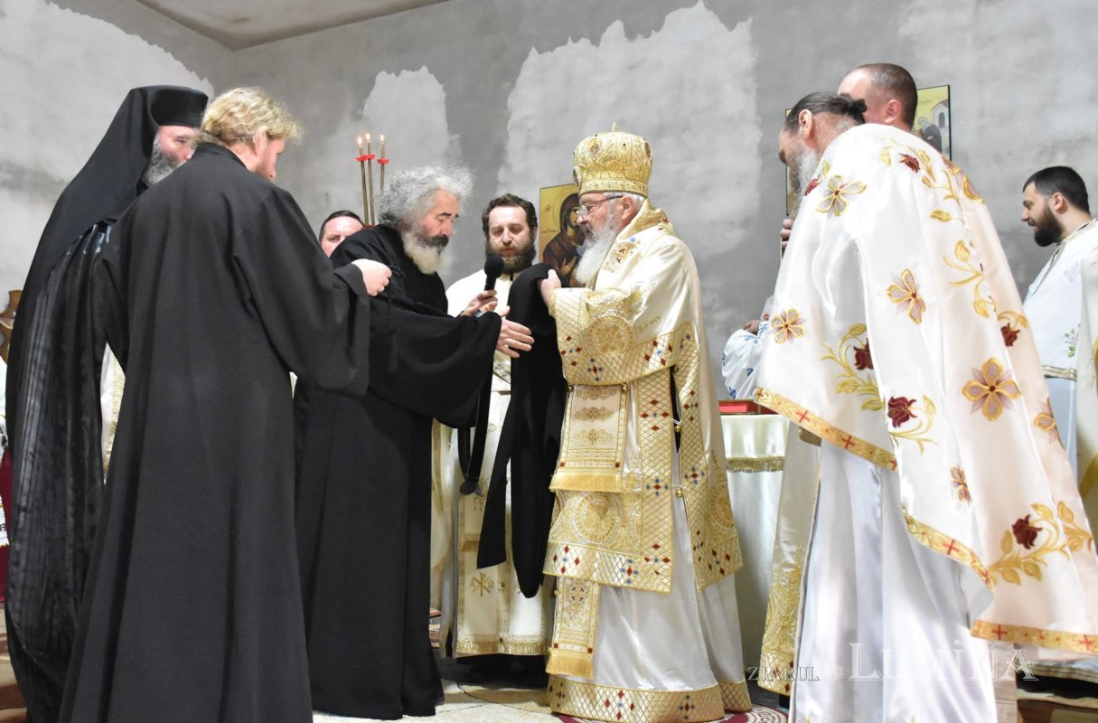 Binecuvântare pentru obștea Mănăstirii Nușeni, judeţul Bistrița-Năsăud 162059