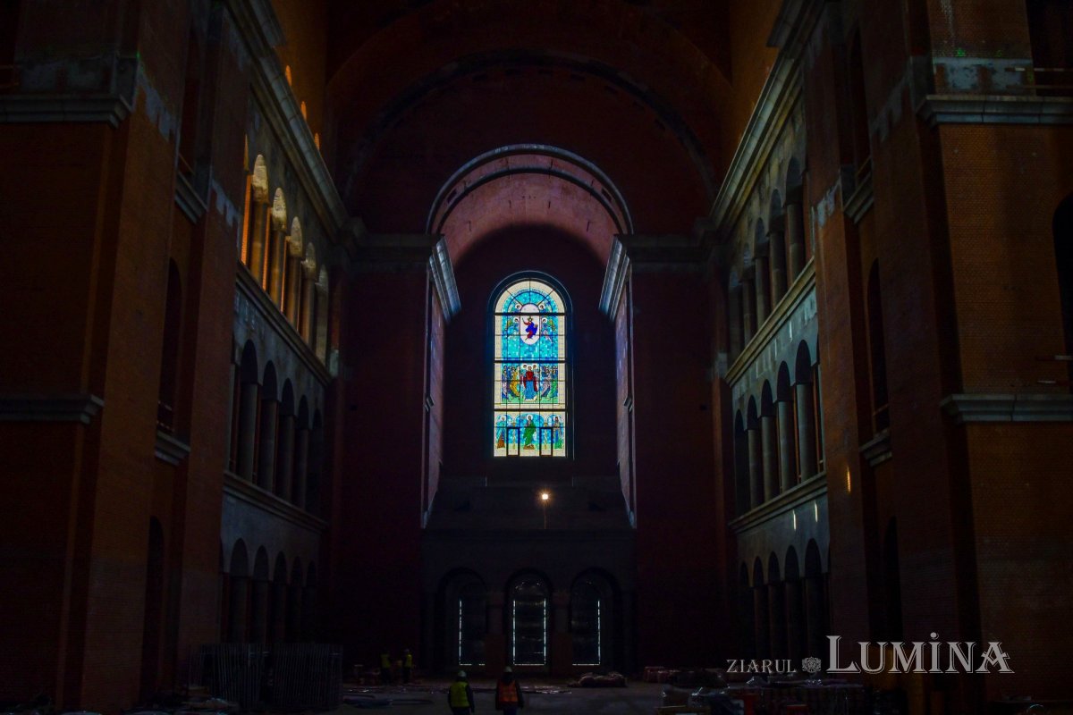 Şantierul Catedralei Naţionale în mijlocul iernii  162226