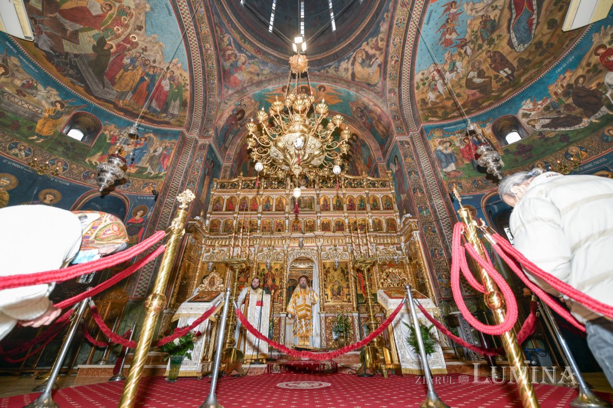 Pomenirea Sfântului Grigorie Teologul la Mănăstirea Radu Vodă 162533