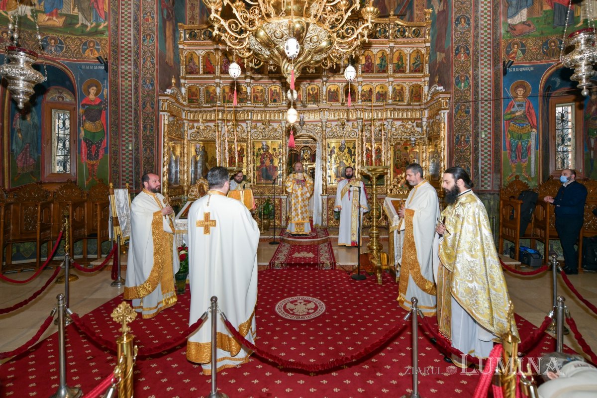 Pomenirea Sfântului Grigorie Teologul la Mănăstirea Radu Vodă 162542