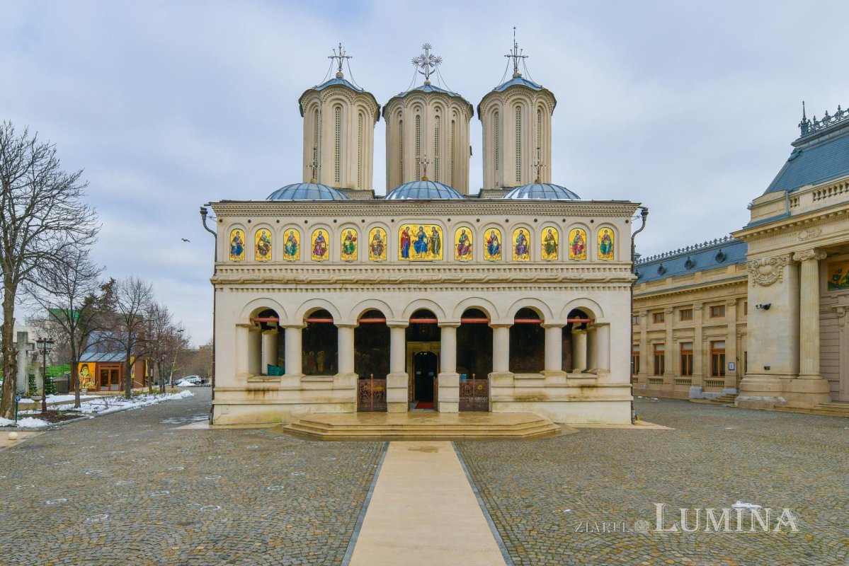 Moaştele Sfinţilor Trei Ierarhi au fost cinstite la Catedrala Patriarhală 162854