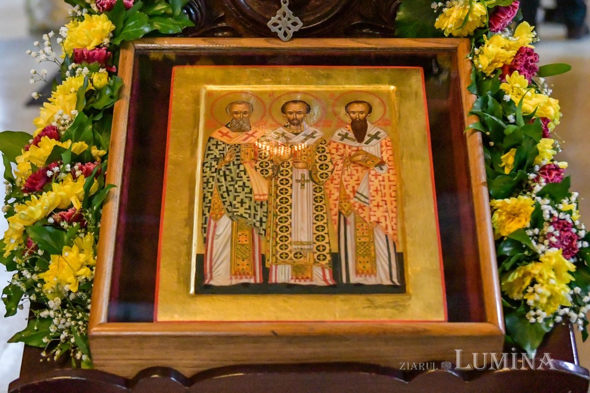 Ocrotitorii şcolilor teologice cinstiţi la Facultatea „Justinian Patriarhul” din Bucureşti 162869