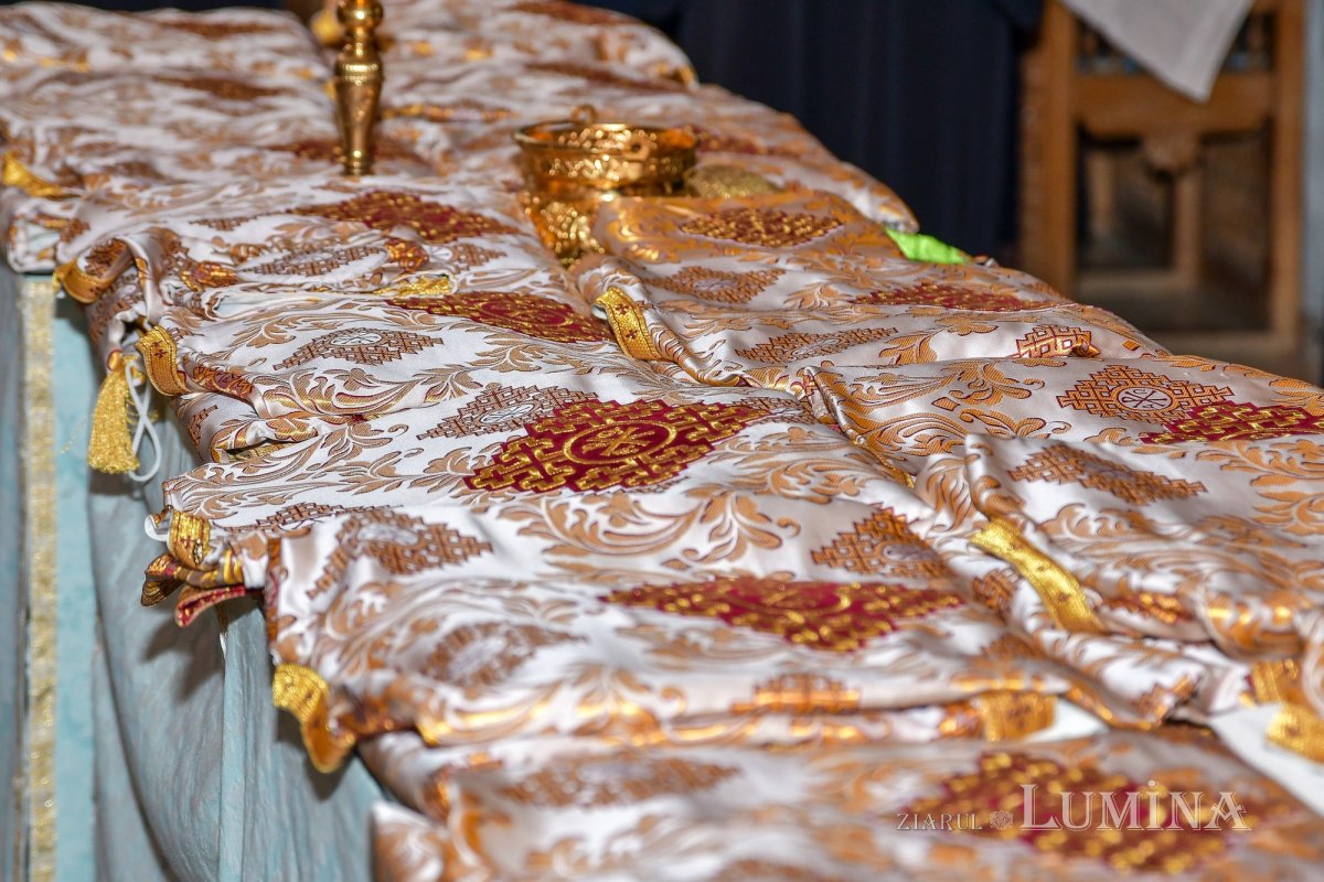 Ocrotitorii şcolilor teologice cinstiţi la Facultatea „Justinian Patriarhul” din Bucureşti 162875