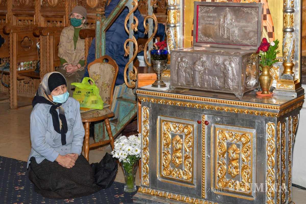 Ocrotitorii şcolilor teologice cinstiţi la Facultatea „Justinian Patriarhul” din Bucureşti 162881