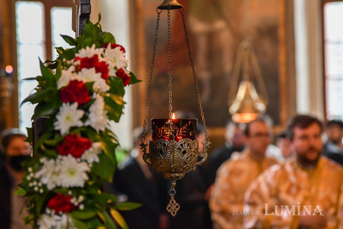 Ocrotitorii şcolilor teologice cinstiţi la Facultatea „Justinian Patriarhul” din Bucureşti 162888