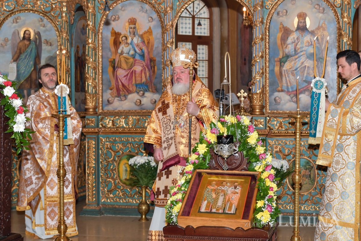 Ocrotitorii şcolilor teologice cinstiţi la Facultatea „Justinian Patriarhul” din Bucureşti 162894