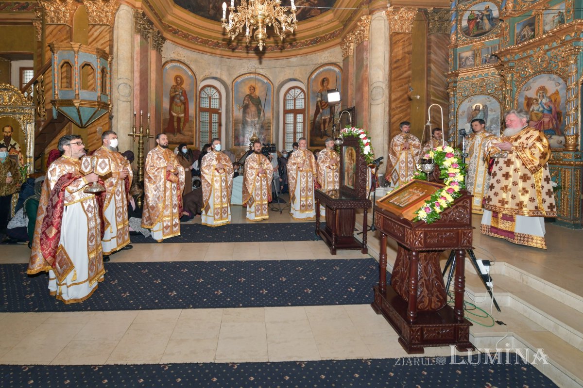 Ocrotitorii şcolilor teologice cinstiţi la Facultatea „Justinian Patriarhul” din Bucureşti 162903