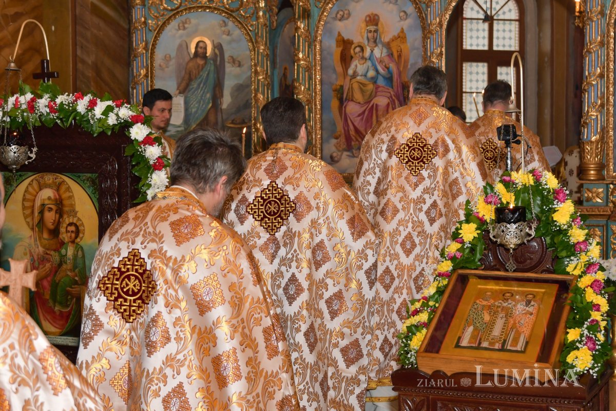Ocrotitorii şcolilor teologice cinstiţi la Facultatea „Justinian Patriarhul” din Bucureşti 162907