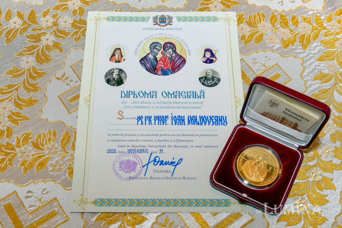 Ocrotitorii şcolilor teologice cinstiţi la Facultatea „Justinian Patriarhul” din Bucureşti 162924