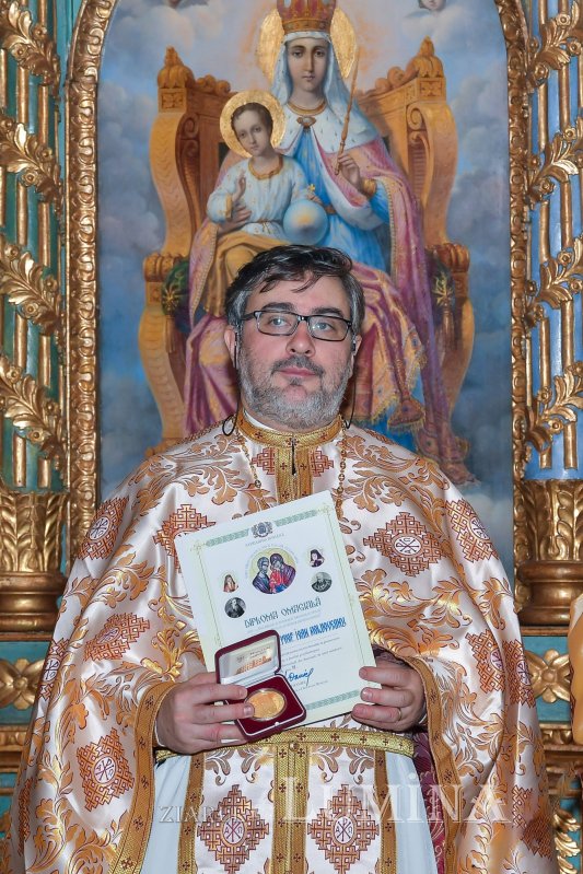 Ocrotitorii şcolilor teologice cinstiţi la Facultatea „Justinian Patriarhul” din Bucureşti 162926