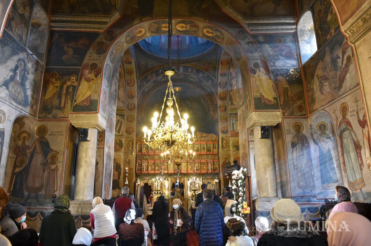 Sfântul Haralambie cinstit la o biserică istorică din București 163675