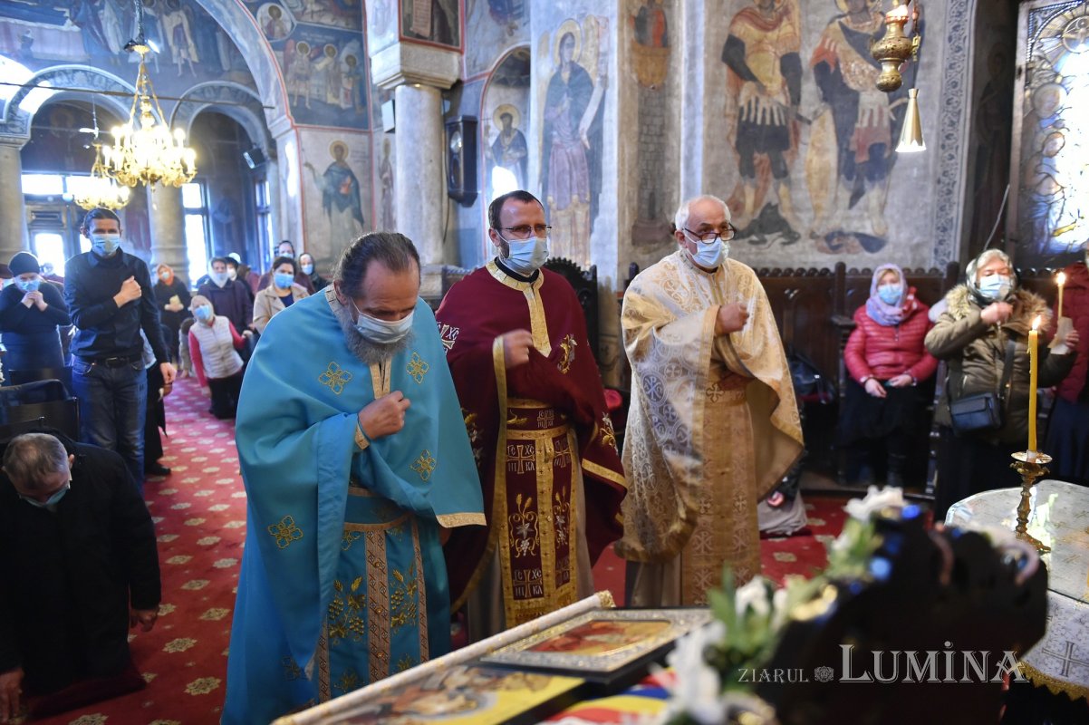 Sfântul Haralambie cinstit la o biserică istorică din București 163679