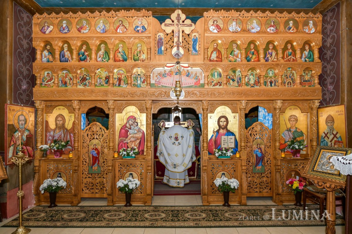 Cinstirea ocrotitorului și daruri pentru comunitatea ortodoxă a surzilor din Capitală 163820