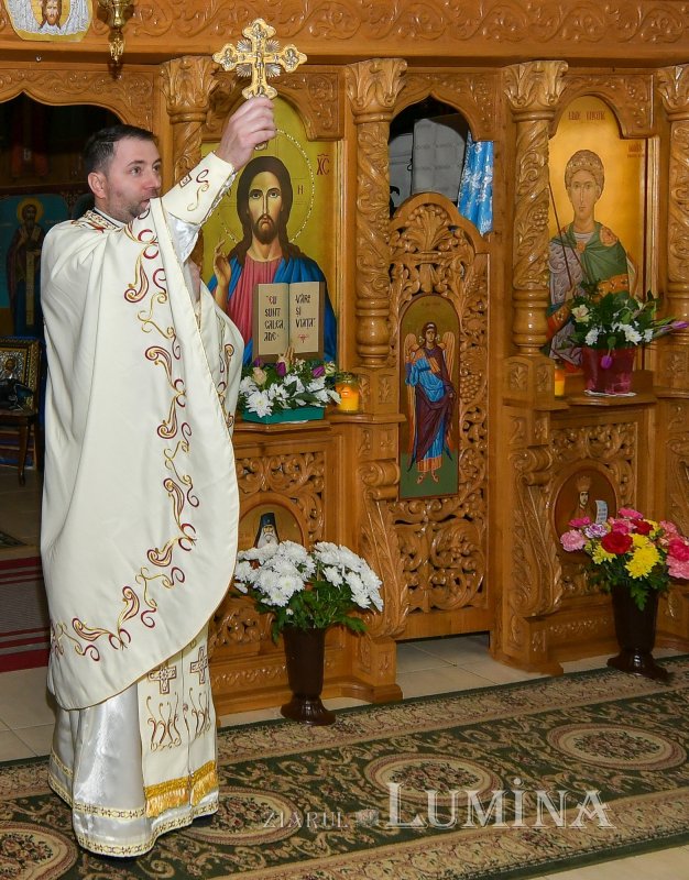 Cinstirea ocrotitorului și daruri pentru comunitatea ortodoxă a surzilor din Capitală 163833