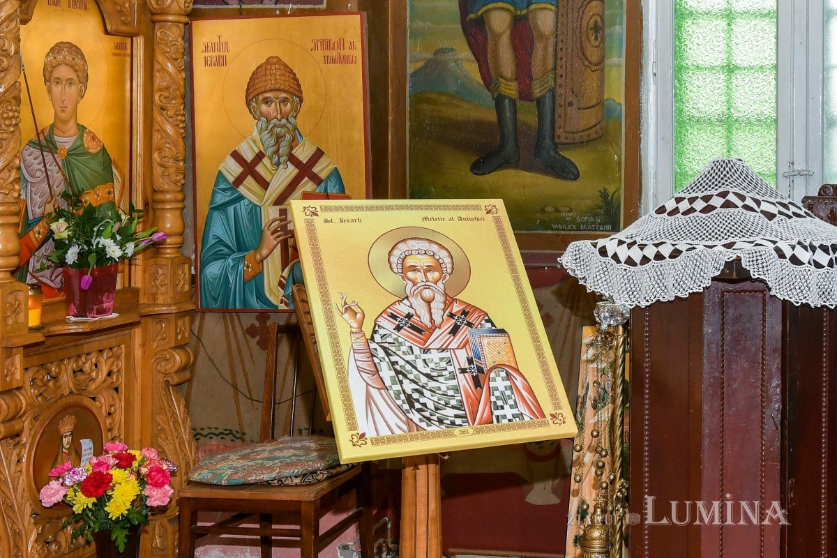 Cinstirea ocrotitorului și daruri pentru comunitatea ortodoxă a surzilor din Capitală 163835