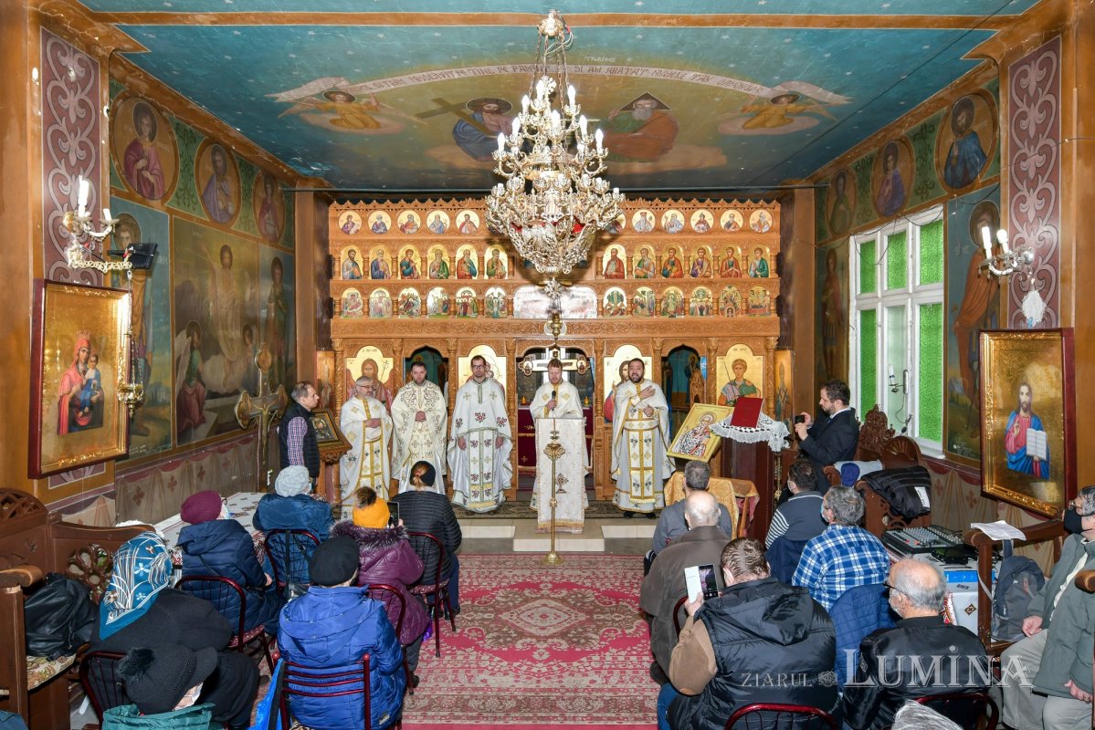 Cinstirea ocrotitorului și daruri pentru comunitatea ortodoxă a surzilor din Capitală 163838