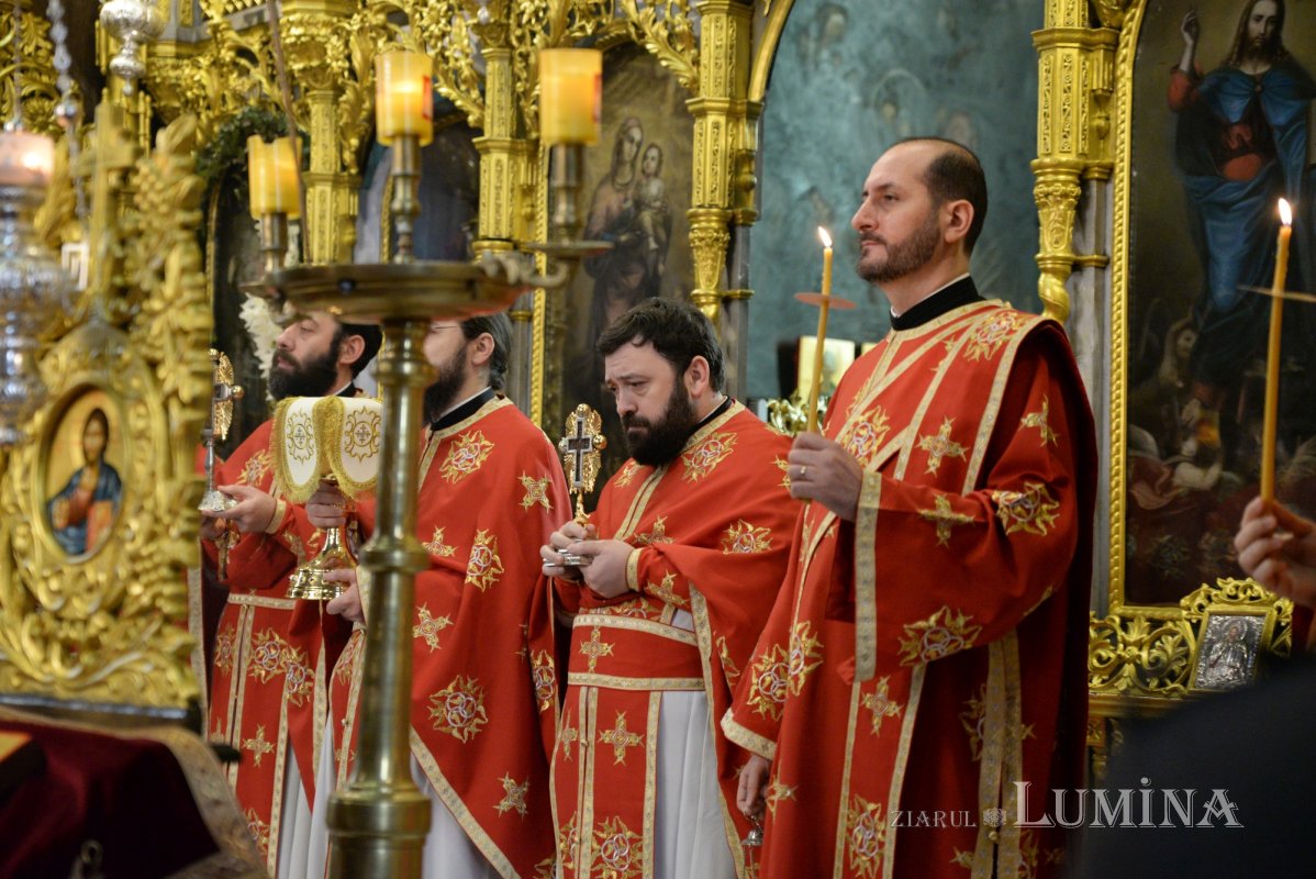 Sfântul Mucenic Teodor Tiron cinstit la o biserică istorică din Capitală 164151