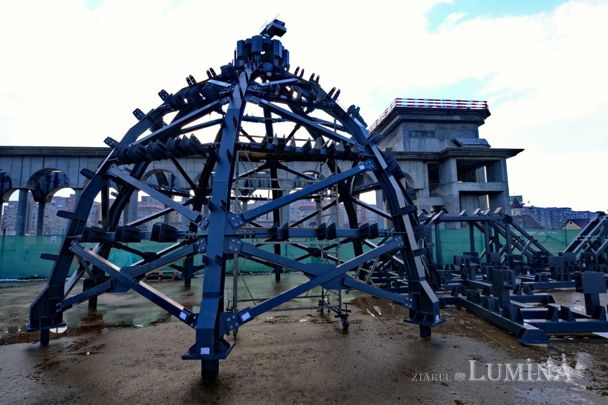 Noi etape de lucru în interiorul Catedralei Naționale 164384