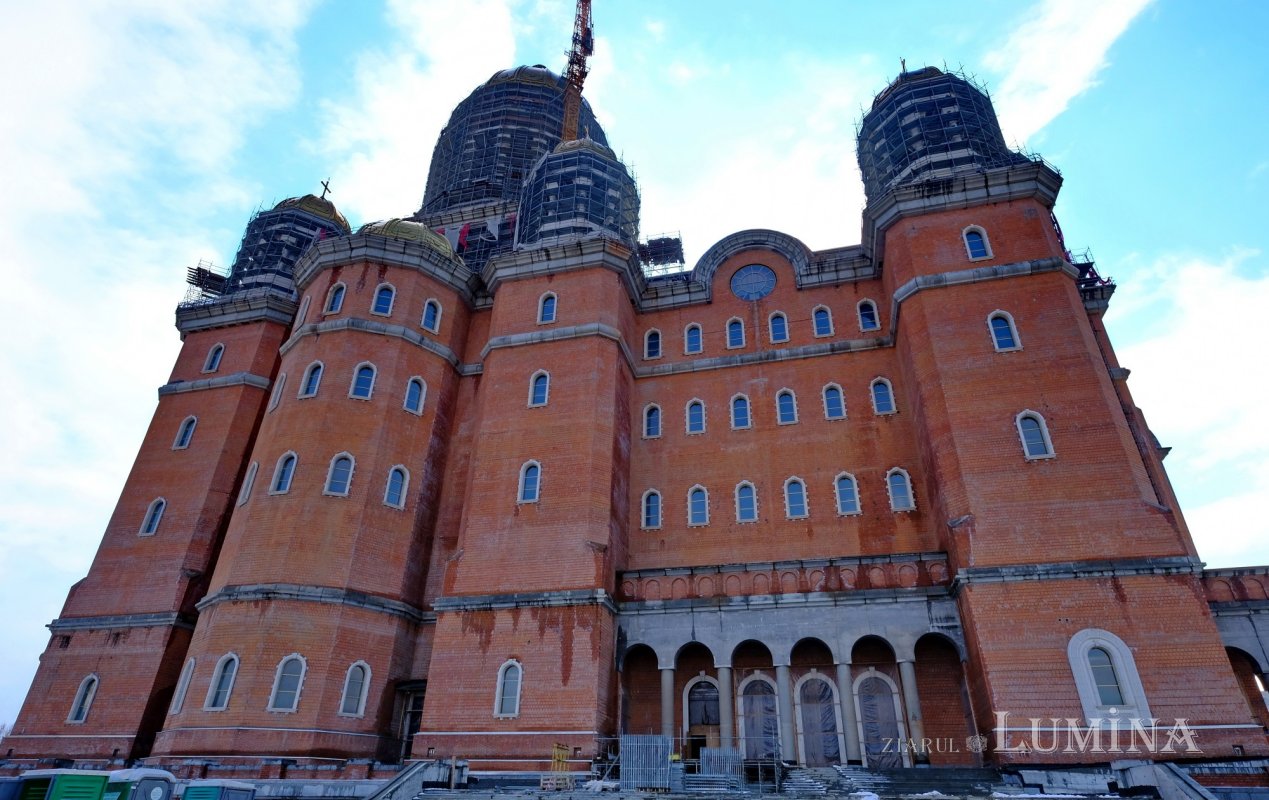 Noi etape de lucru în interiorul Catedralei Naționale 164386