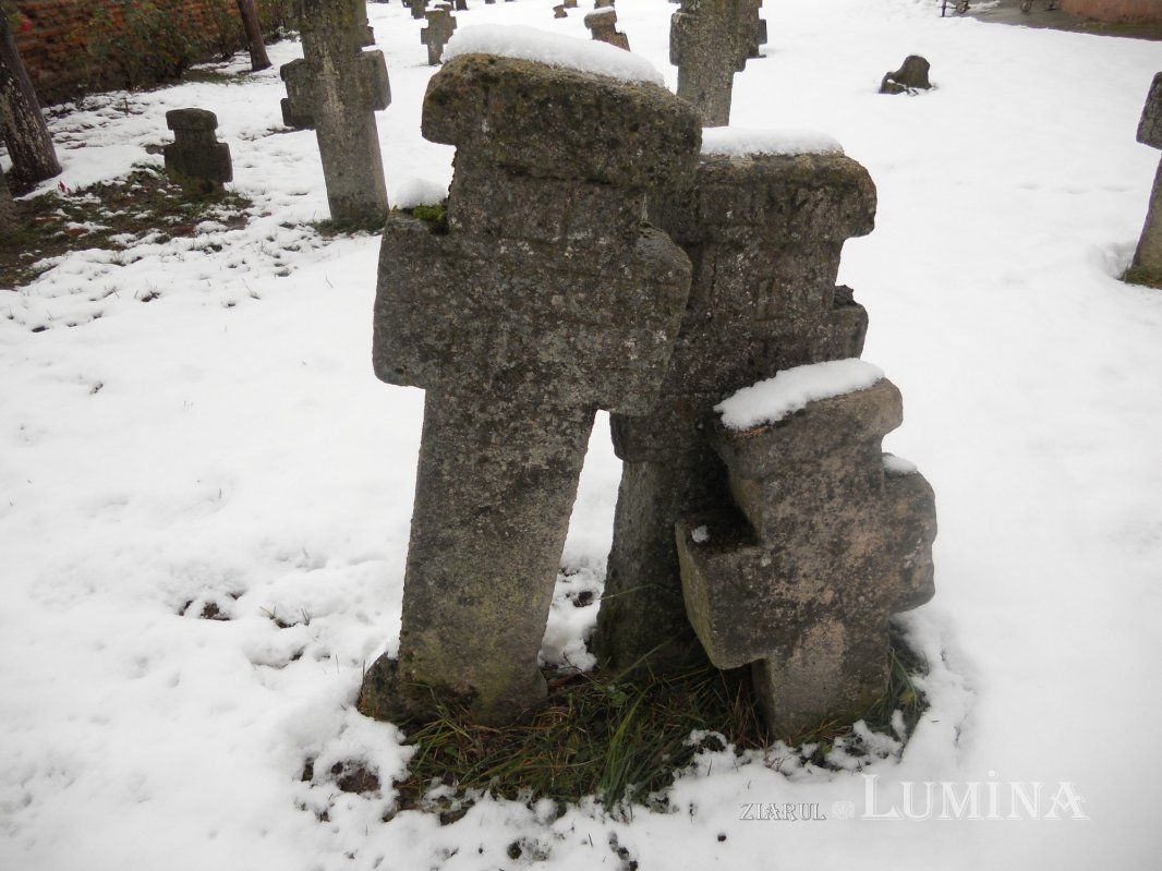 Raiul înfățișat pe pereții Bisericii Fundenii Doamnei 165176