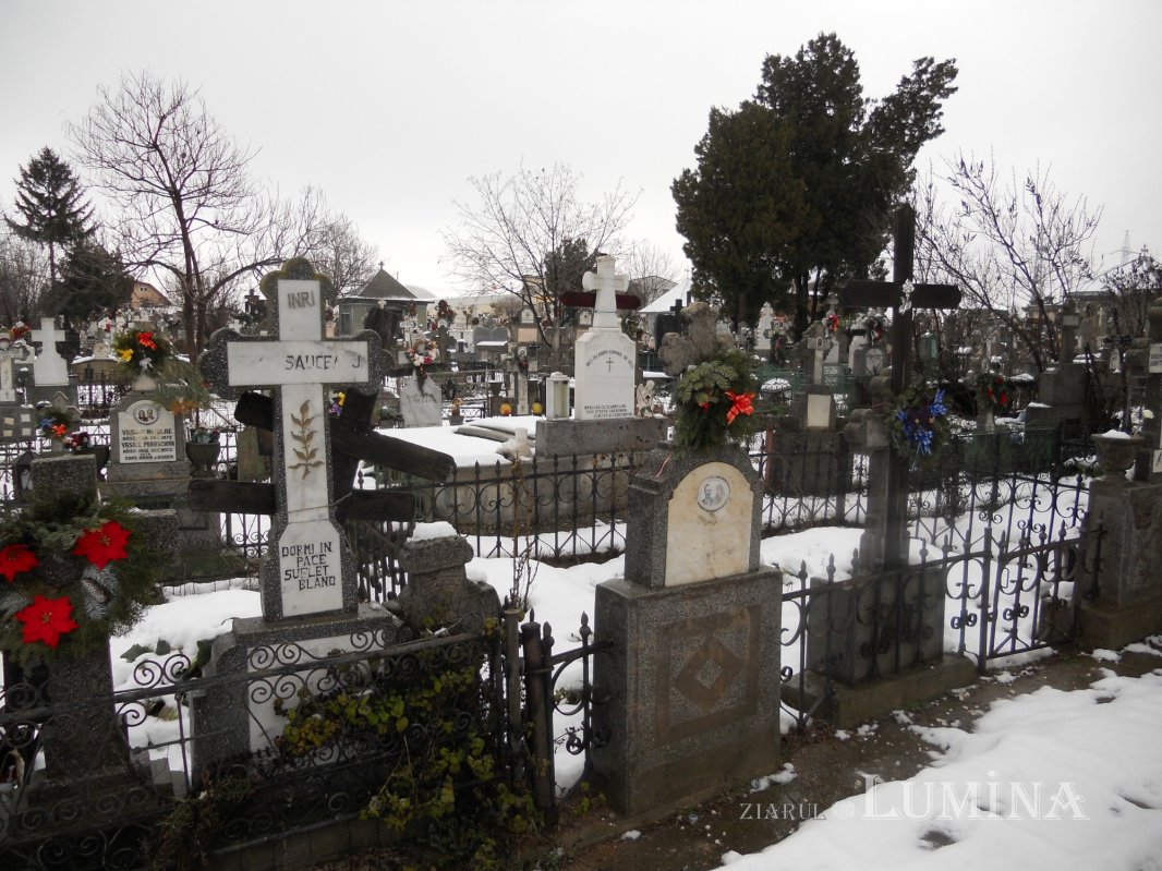 Raiul înfățișat pe pereții Bisericii Fundenii Doamnei 165177