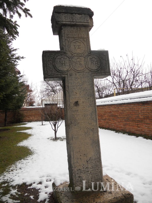 Raiul înfățișat pe pereții Bisericii Fundenii Doamnei 165186