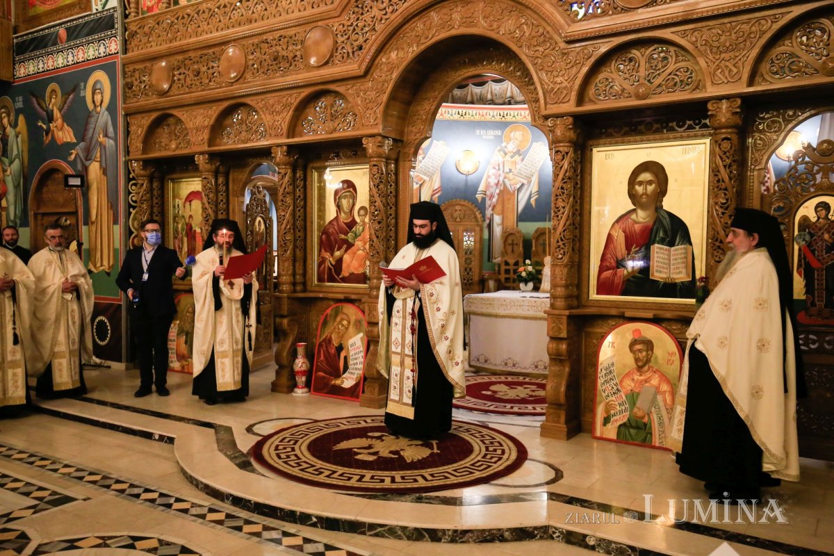 Slujba de ipopsifiere a primului Arhiereu-vicar al Episcopiei Devei și Hunedoarei 165267